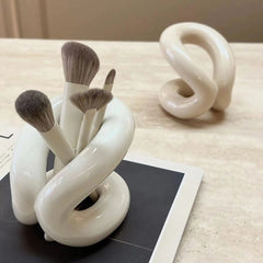 Curvy Ceramic Makeup Brush Holder