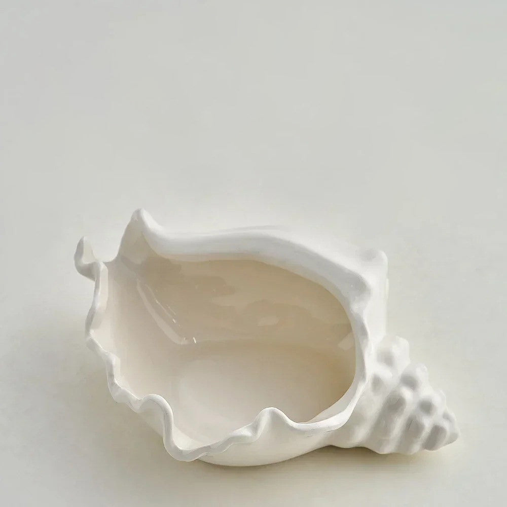 Coquette Seashell Ceramic Jewelry Tray