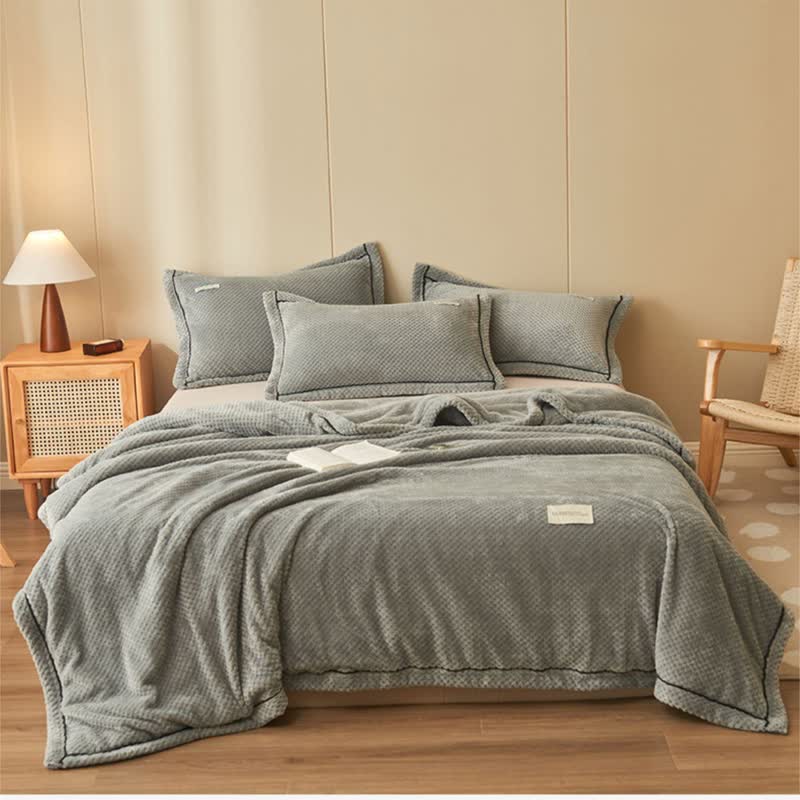 Solid Color Fleece Blanket & Pillowcases