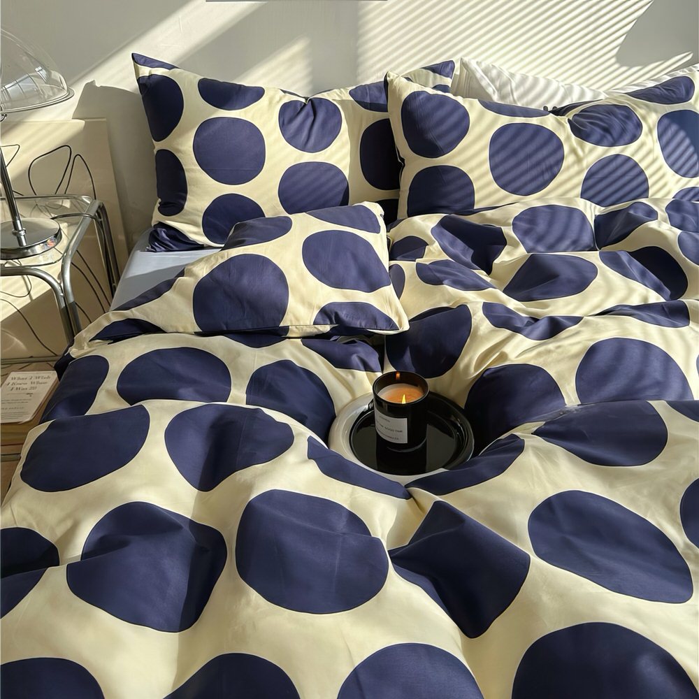 Blue Large Polka Dot Bedding Set