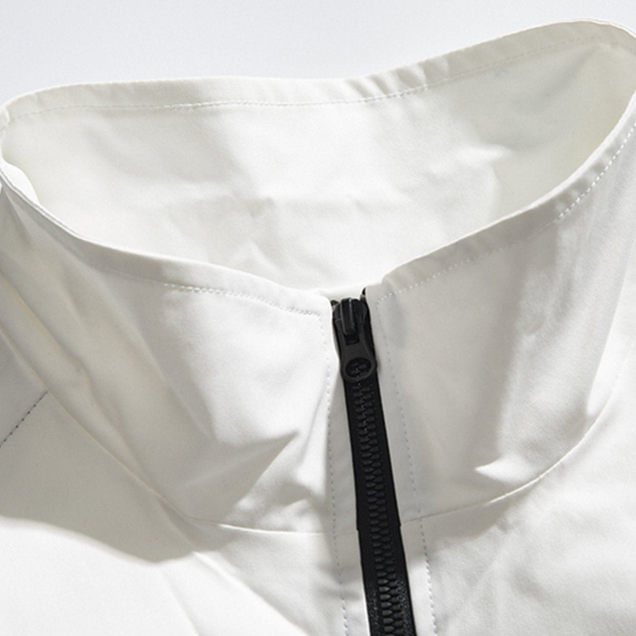 Contrast Stitching Stand-up Collar Jacket