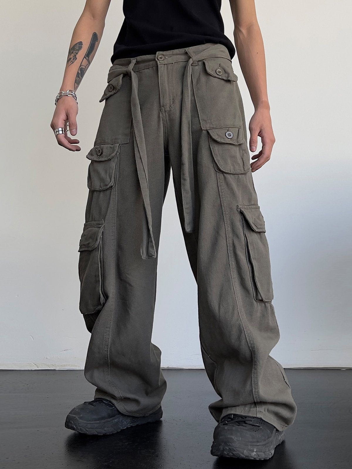 Large Pocket Webbing Cargo Pants