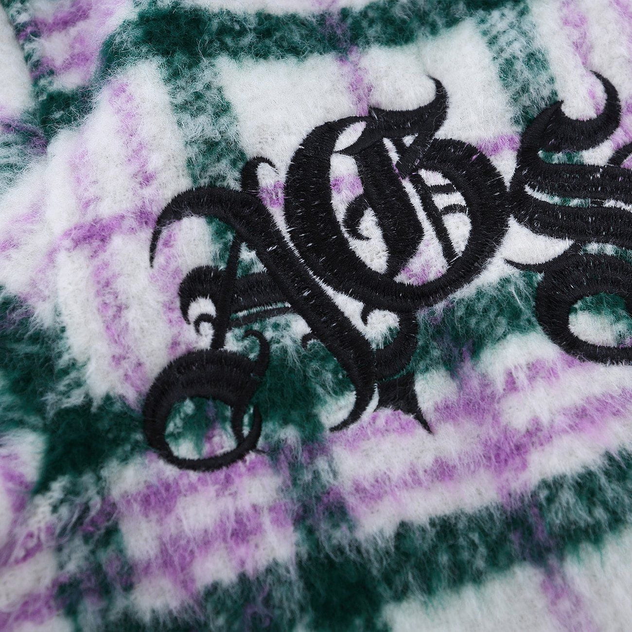 Letter Towel Embroidery Lattice Long-sleeved Shirt
