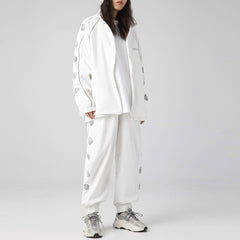 Jacke mit reflektierendem Aufdruck