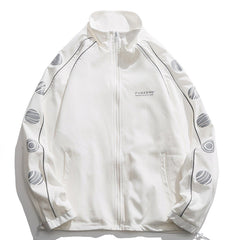 Jacke mit reflektierendem Aufdruck