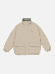 Wintermantel mit einfarbigem Kragen und großen Taschen