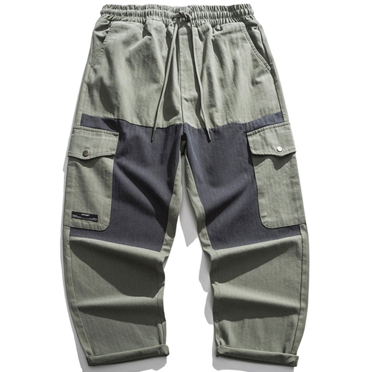 Einfarbige Cargohose mit mehreren Taschen