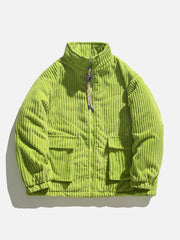 Wintermantel aus einfarbigem Cord mit übergroßen Taschen