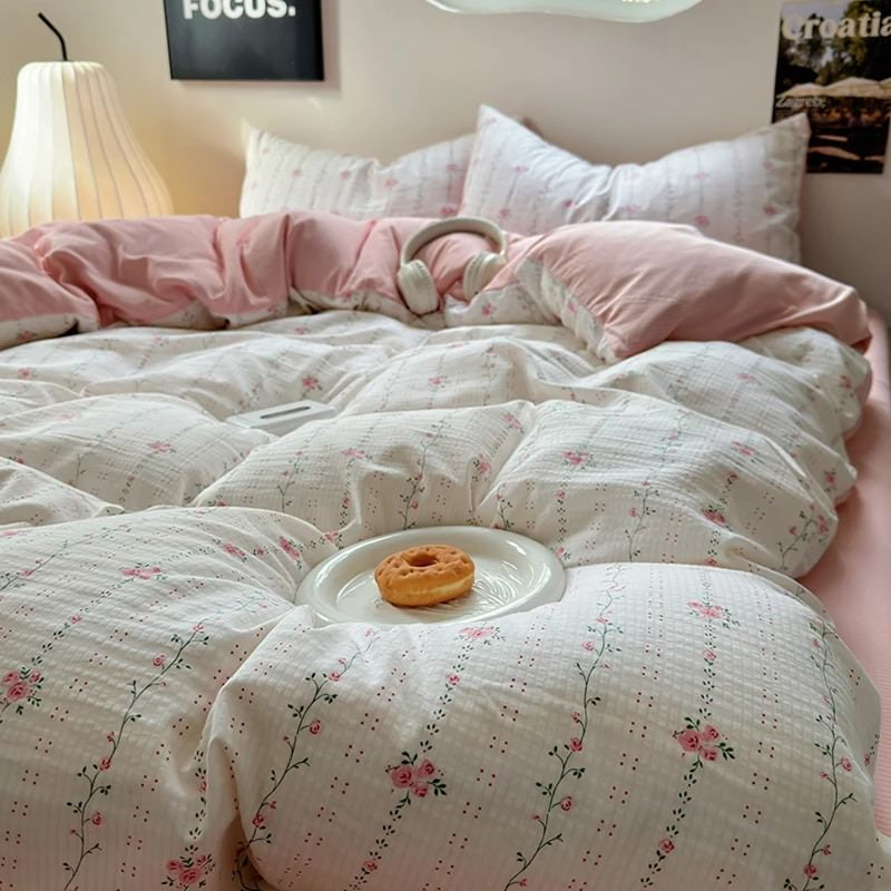 Pale Pink Thin Floral Stripes Bedding Set