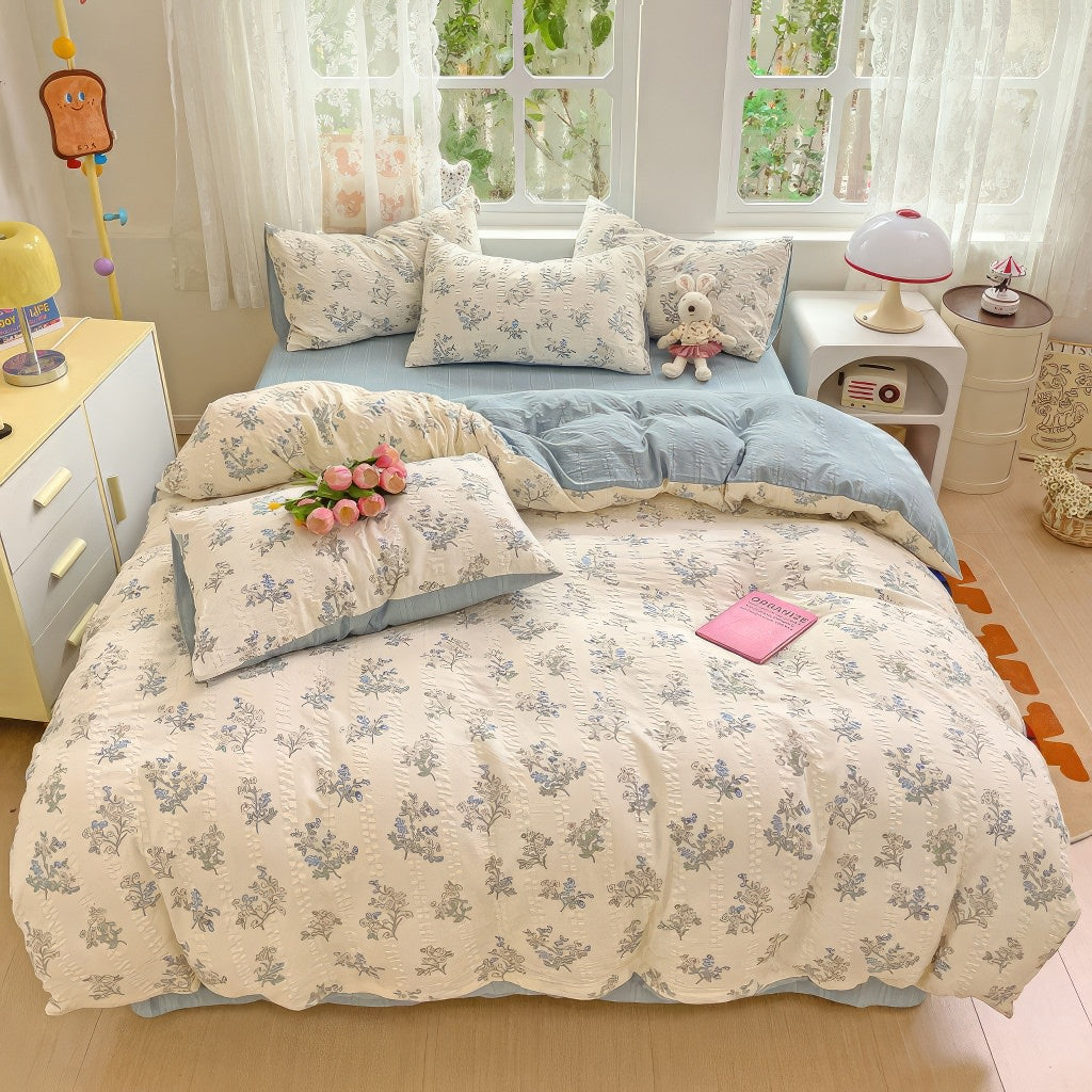 Pastel Blue Flowers Print Bedding Set