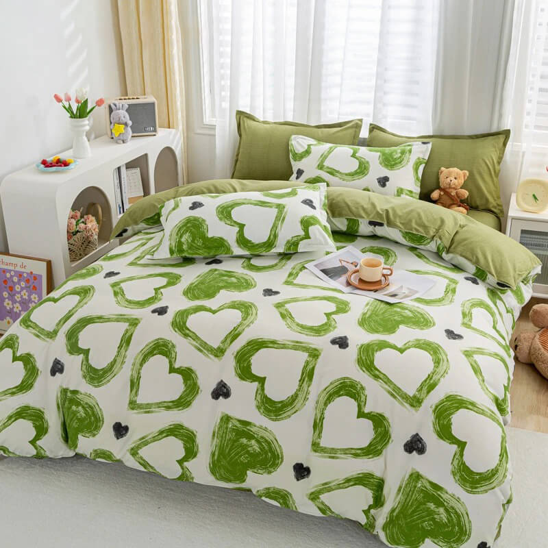 Green Hearts Bedding Set