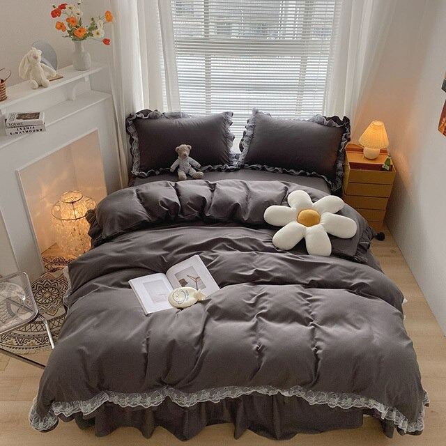 Ruffle Lace Bedding Set