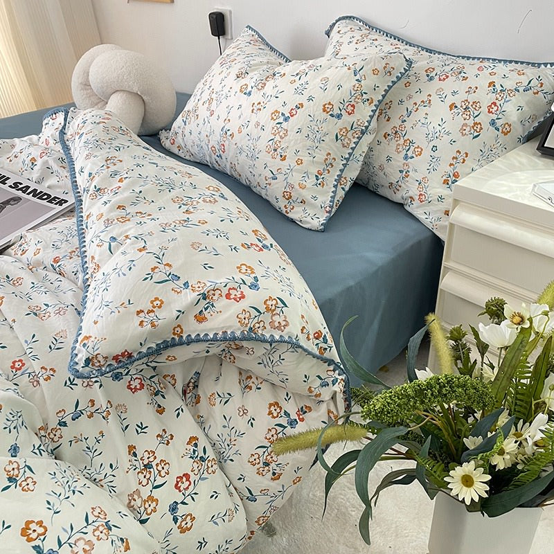 Stitched Edge Blue Wildflowers Bedding Set