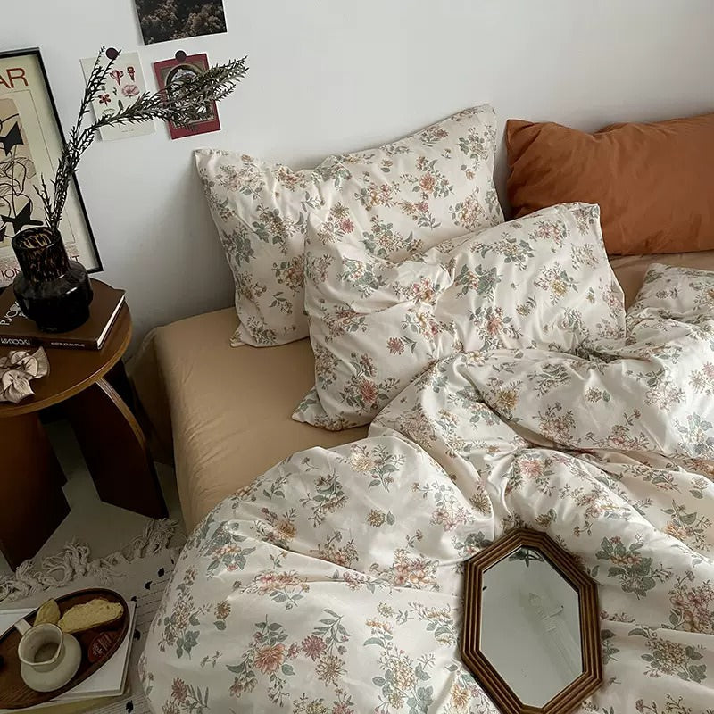 Vintage Pale Flowers Print Cotton Bedding Set