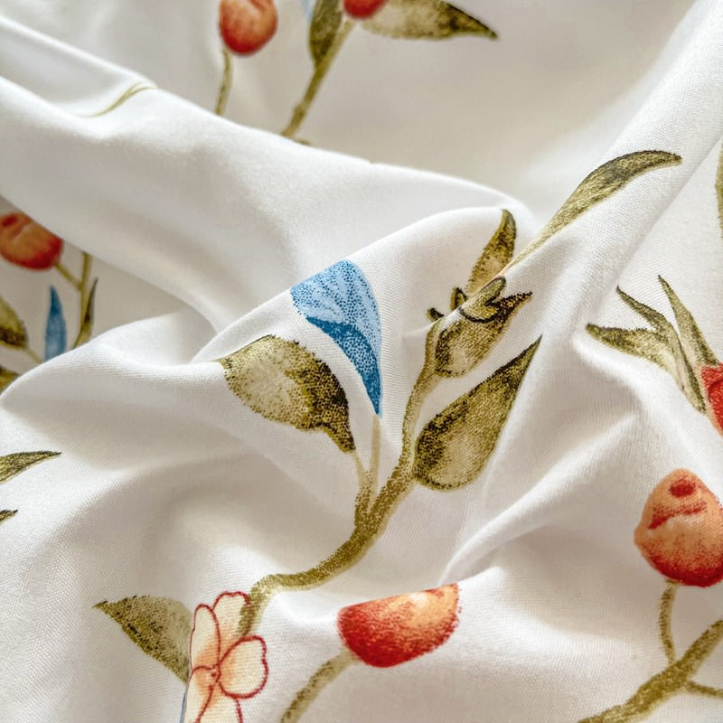 Vintage Red Berries Print Bedding Set