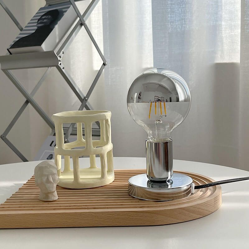 Lampe de table rétro argentée brillante