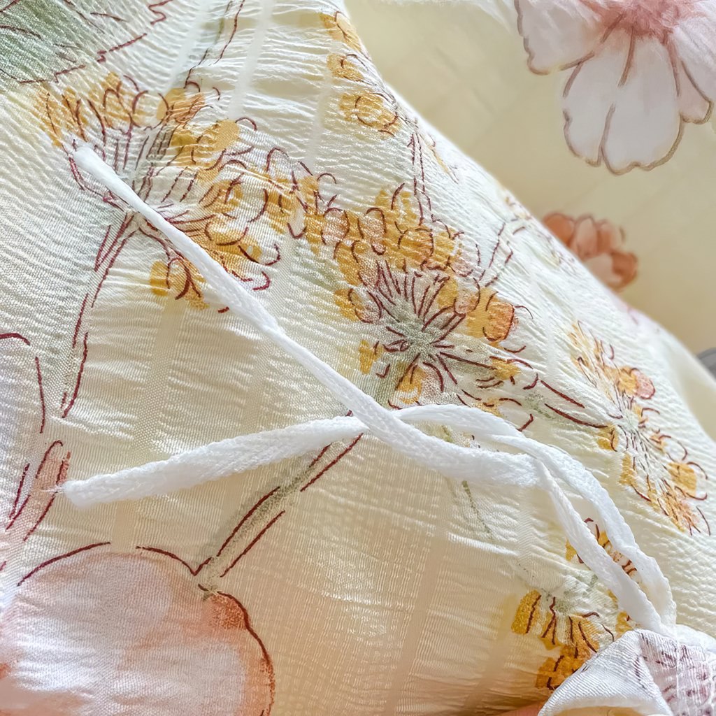 Watercolor Flowers Print Textured Bedding Set